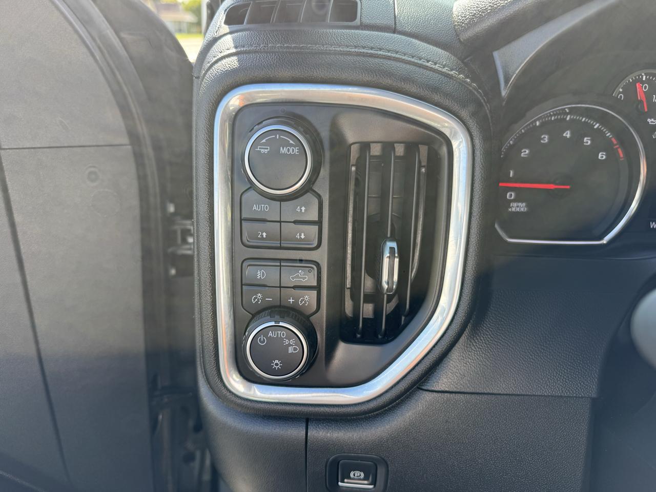 Chevrolet Silverado 1500 4WD Crew Cab 157" LT Trail Boss 2021