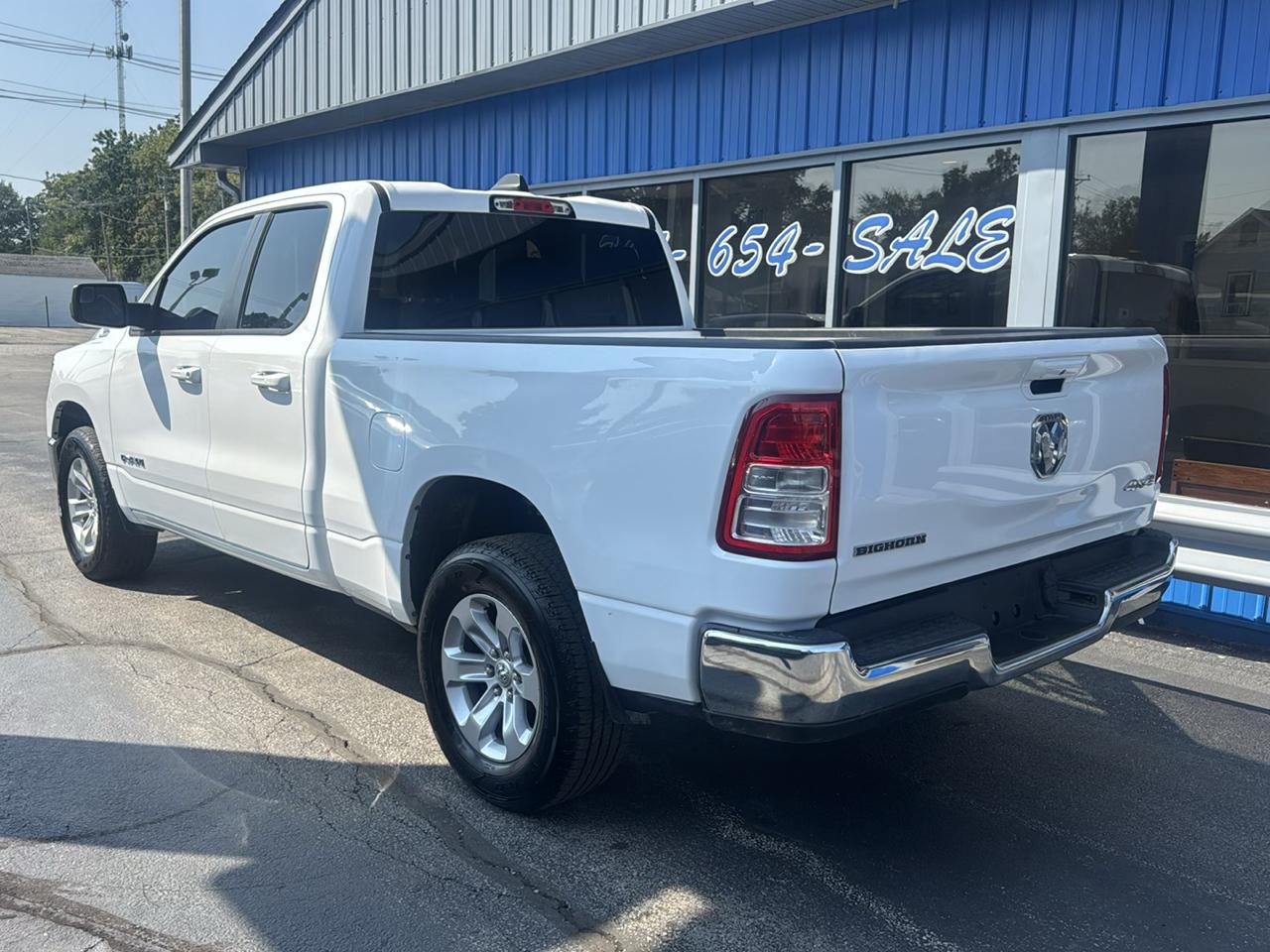 RAM 1500 Big Horn 4x4 Quad Cab 6'4" Box 2022