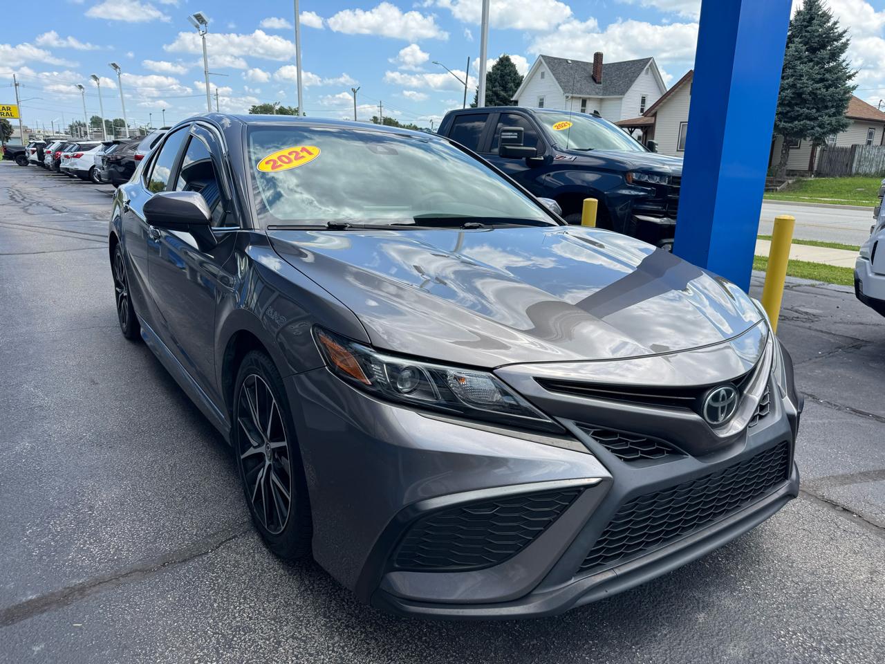 Toyota Camry SE Auto (Natl) 2021