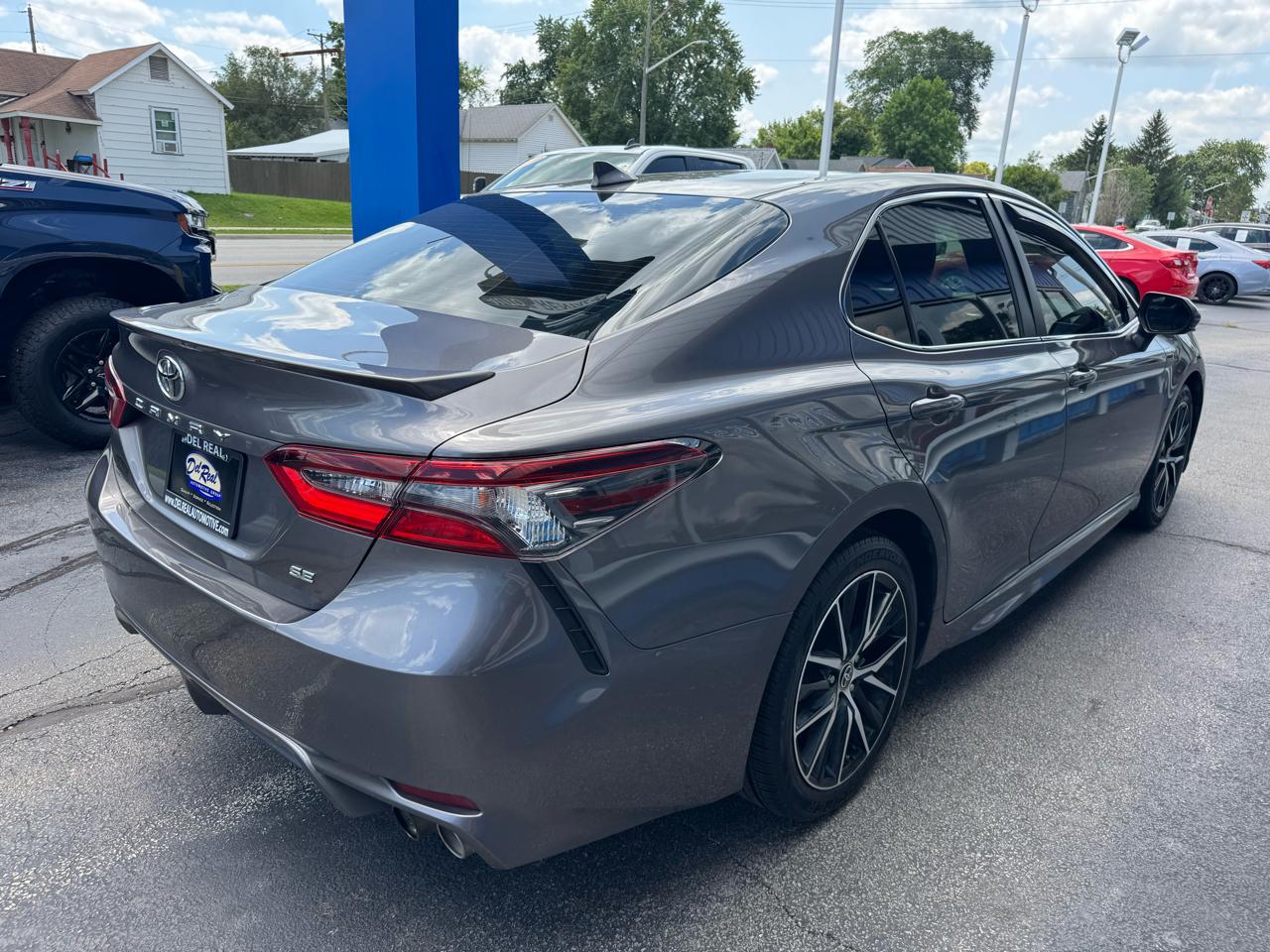 Toyota Camry SE Auto (Natl) 2021