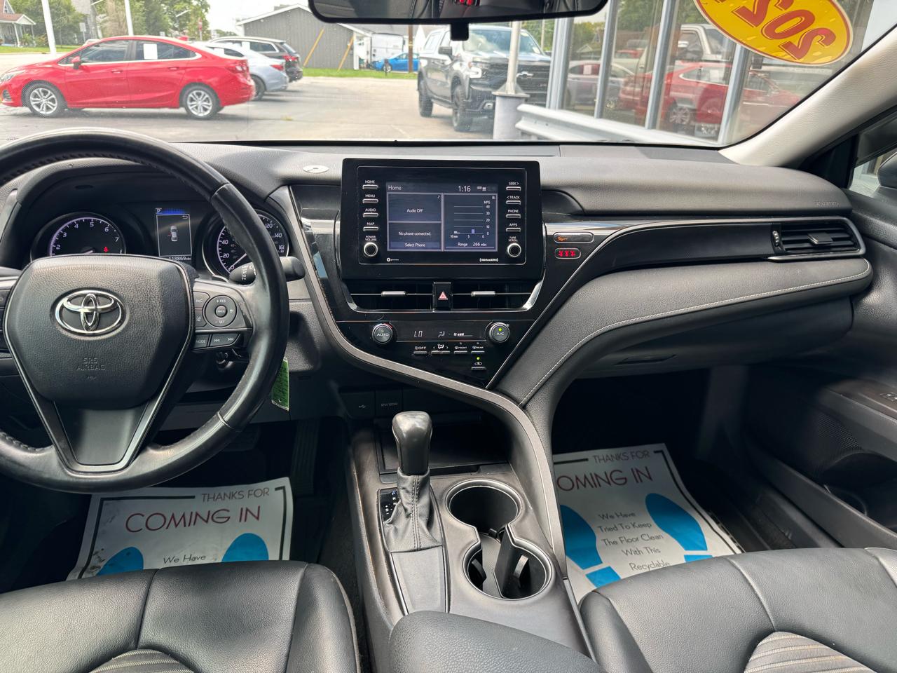 Toyota Camry SE Auto (Natl) 2021