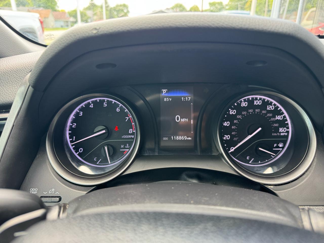 Toyota Camry SE Auto (Natl) 2021