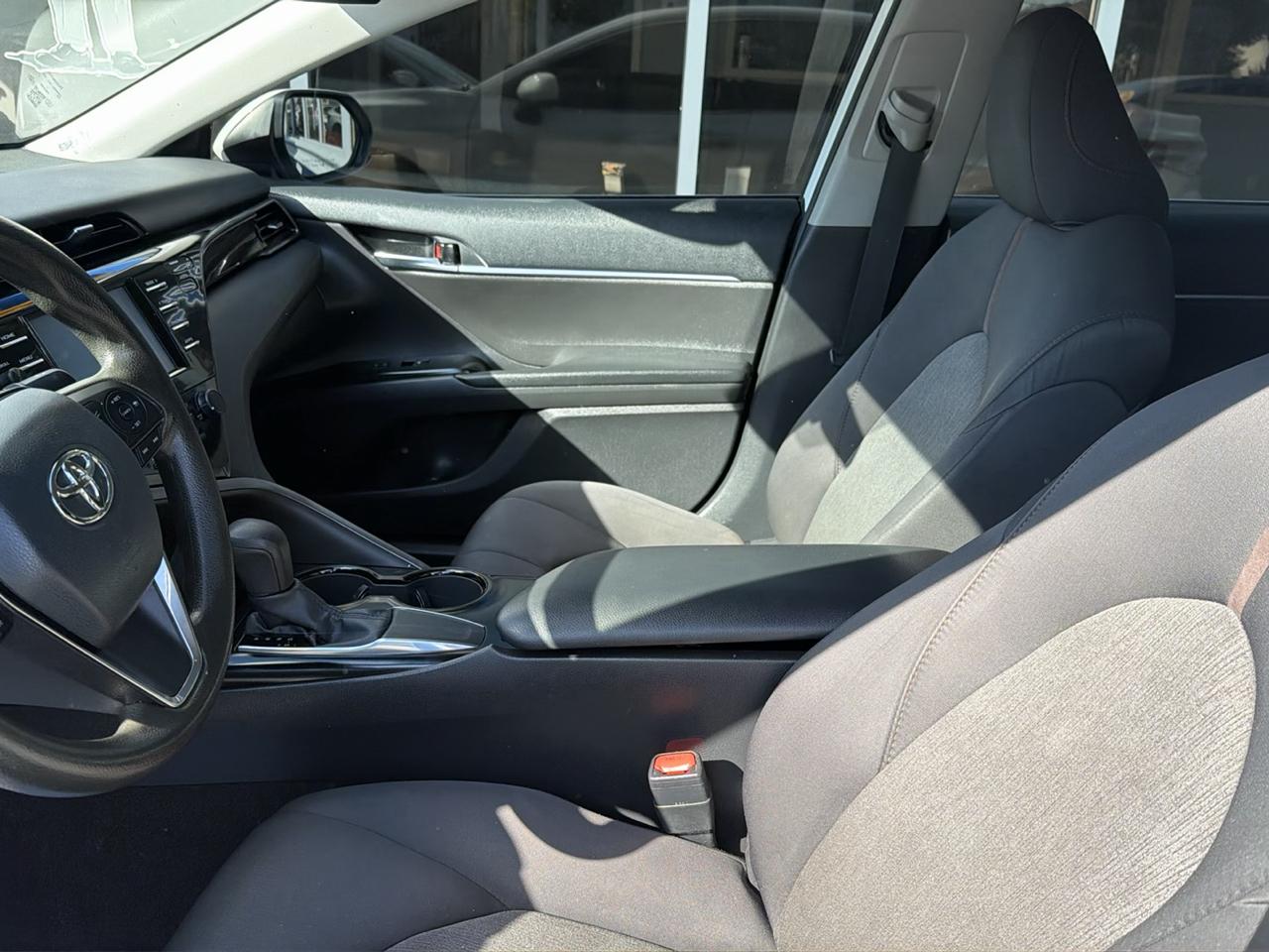 Toyota Camry LE Auto (Natl) 2020