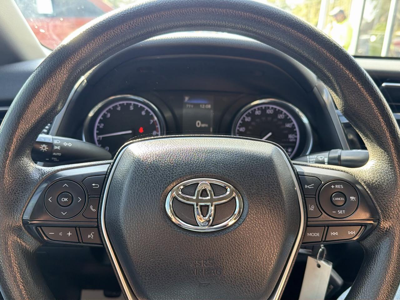 Toyota Camry LE Auto (Natl) 2020