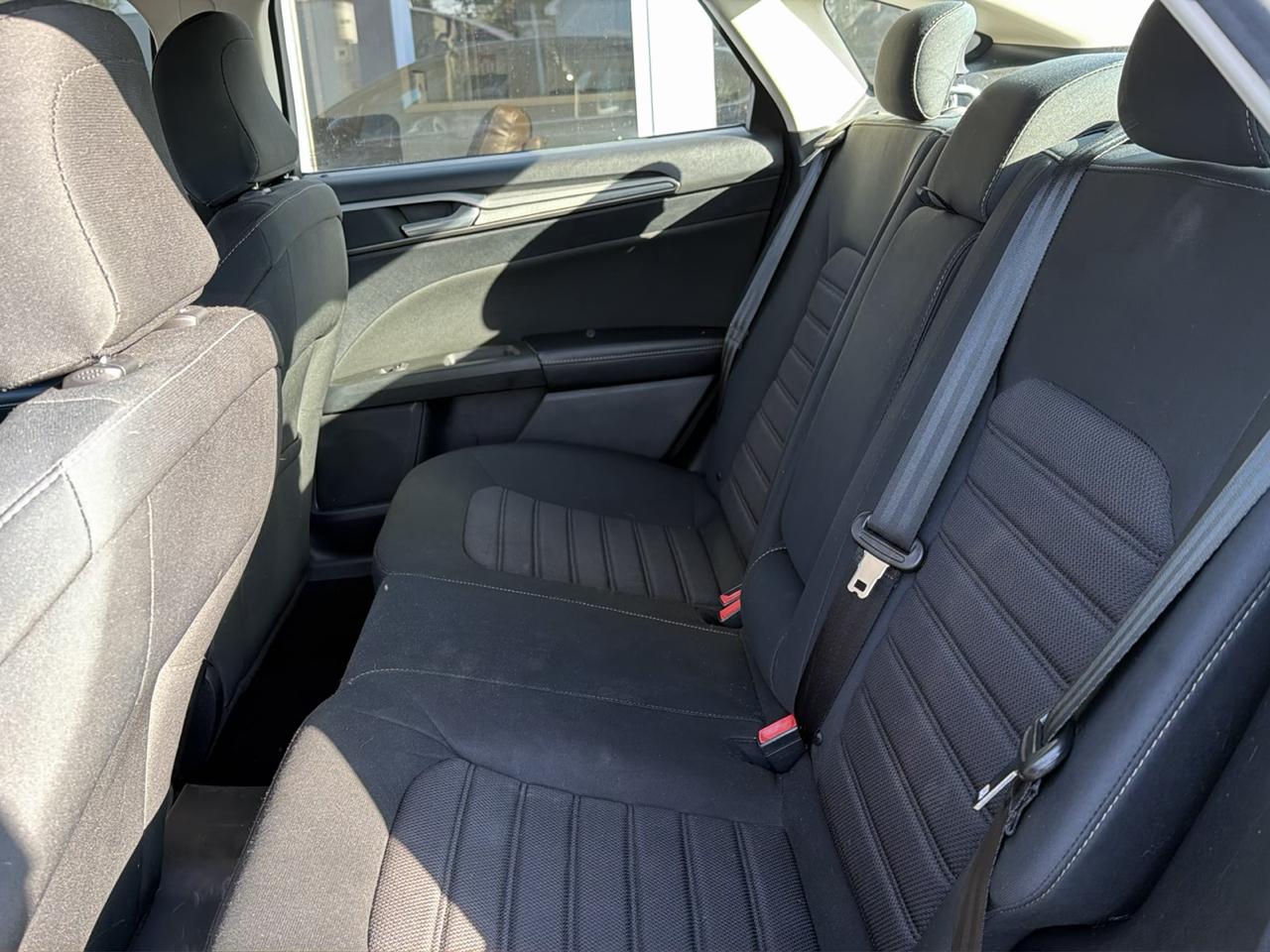 Ford Fusion SE FWD 2020