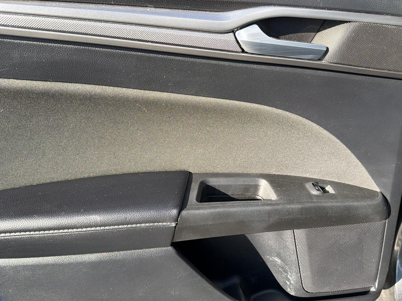 Ford Fusion SE FWD 2020