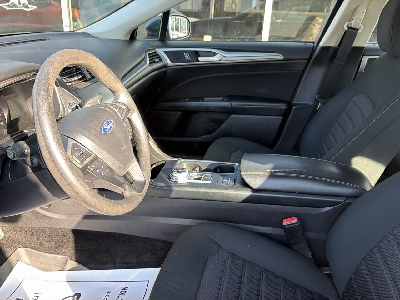 Ford Fusion SE FWD 2020