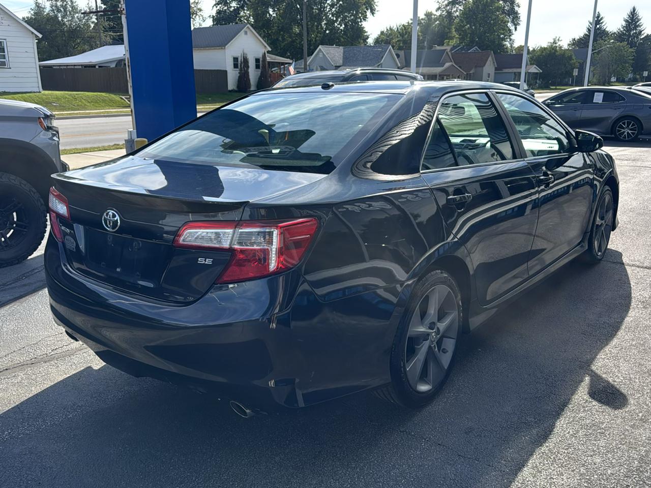Toyota Camry 4dr Sdn V6 Auto SE (Natl) 2013