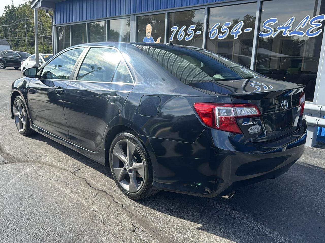 Toyota Camry 4dr Sdn V6 Auto SE (Natl) 2013