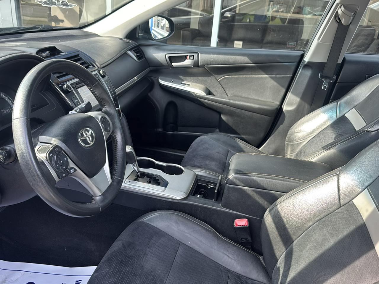 Toyota Camry 4dr Sdn V6 Auto SE (Natl) 2013
