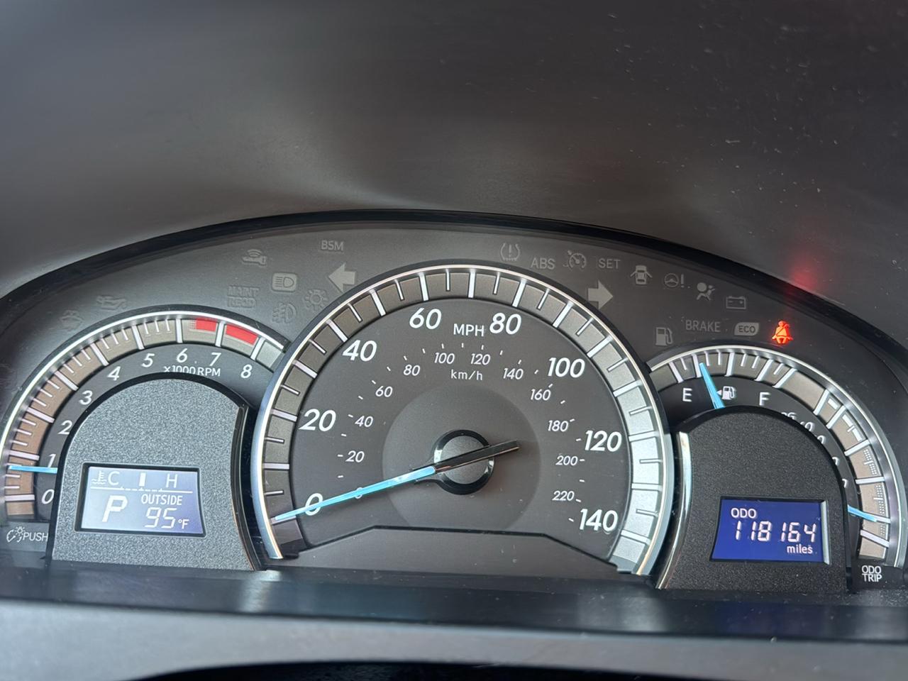 Toyota Camry 4dr Sdn V6 Auto SE (Natl) 2013