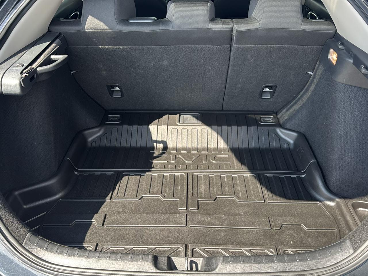 Honda Civic Hatchback LX CVT 2023