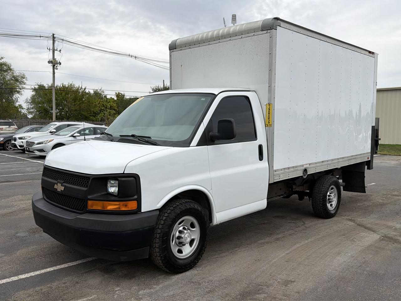 Chevrolet Express Commercial Cutaway 3500 Van 139" 2017