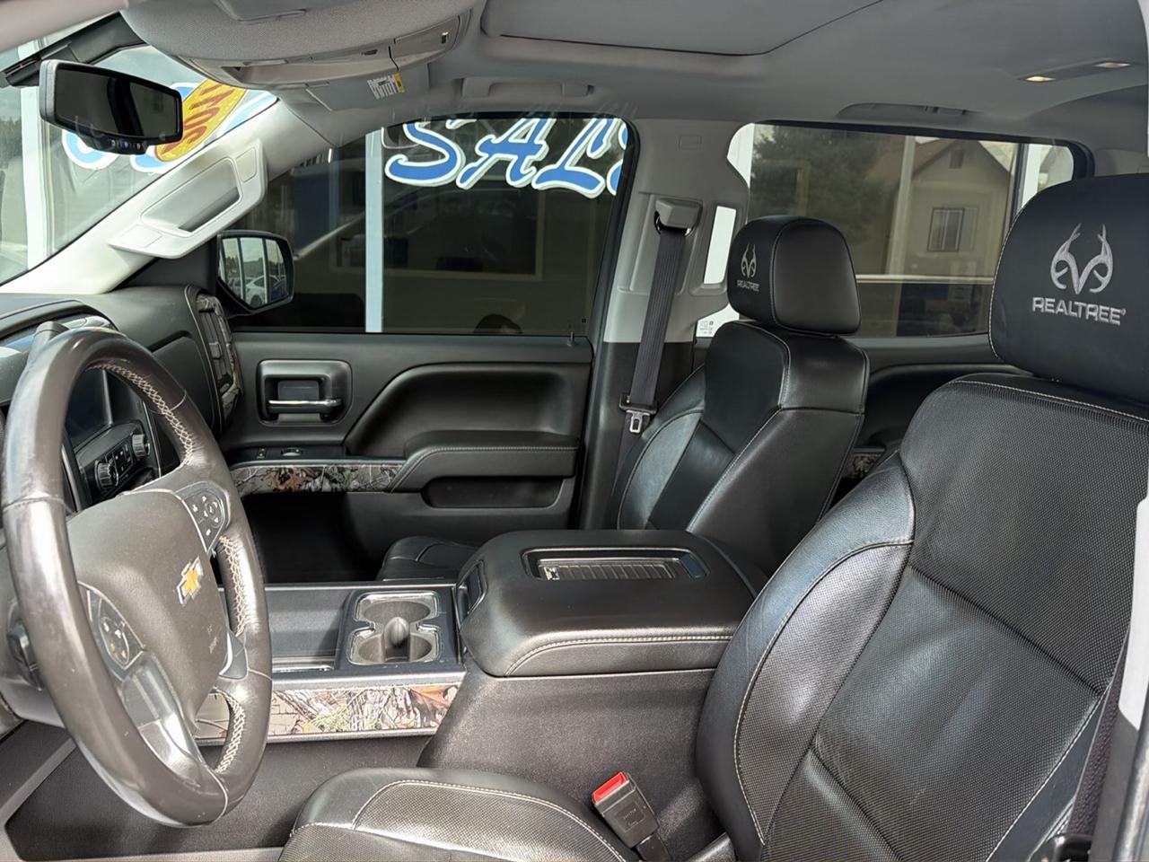 Chevrolet Silverado 1500 4WD Crew Cab 143.5" LTZ w/2LZ 2017