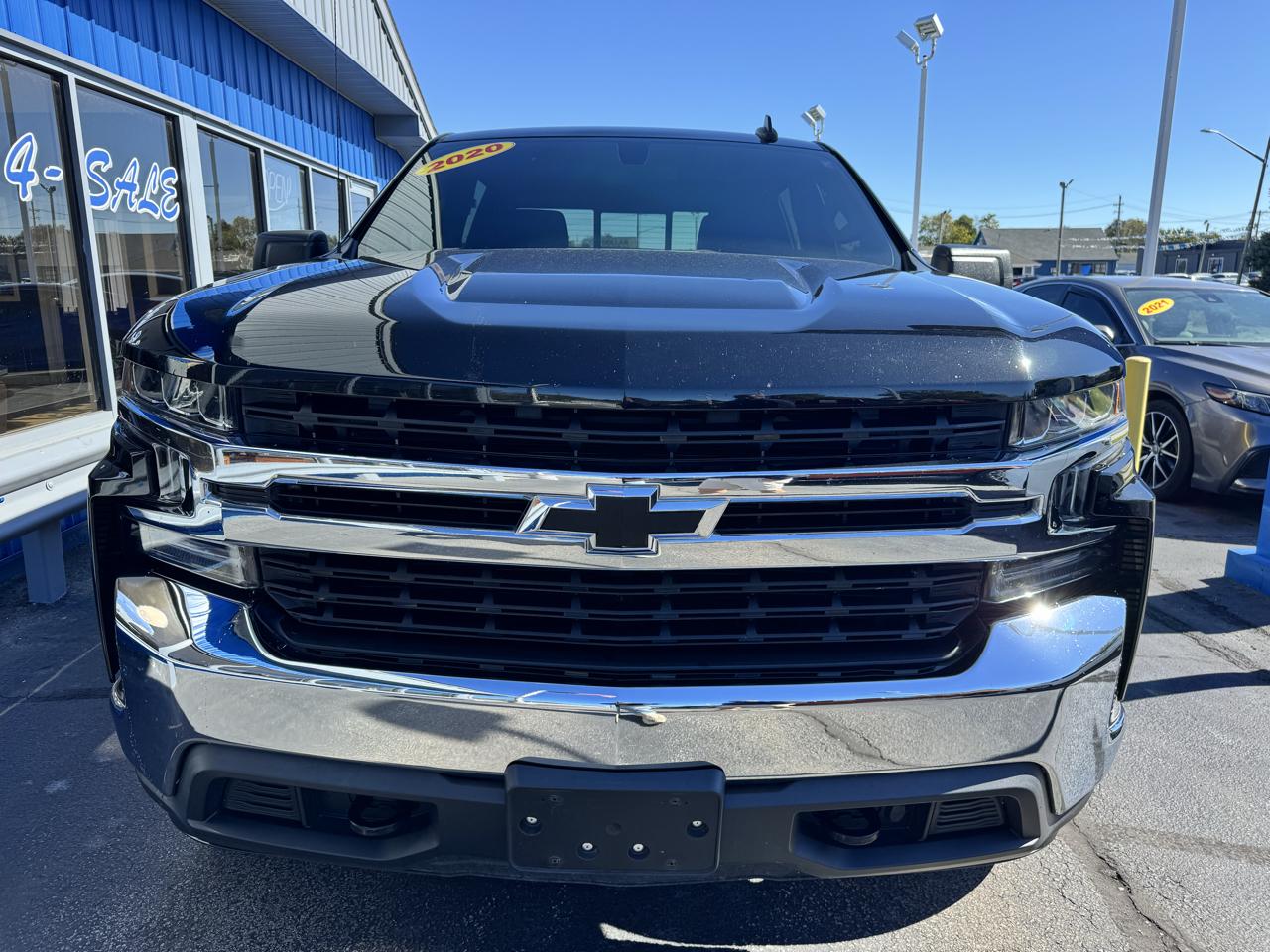 Chevrolet Silverado 1500 4WD Crew Cab 147" LT 2020