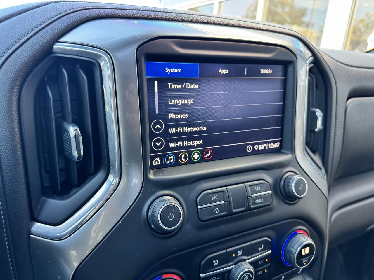 Chevrolet Silverado 1500 4WD Crew Cab 147" LT 2020