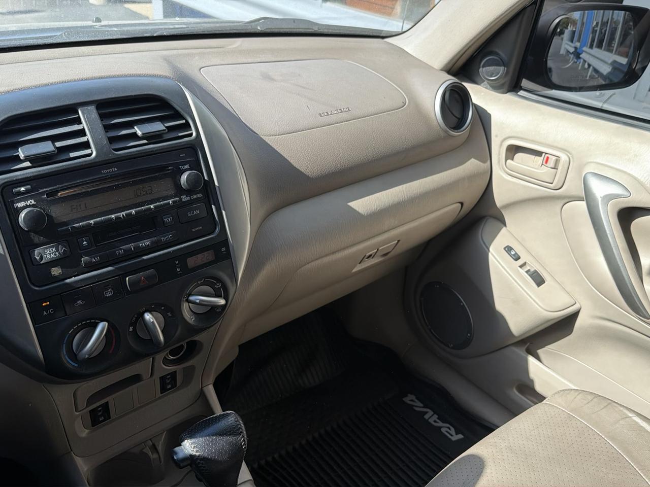 Toyota RAV4 4dr Auto 4WD (Natl) 2004