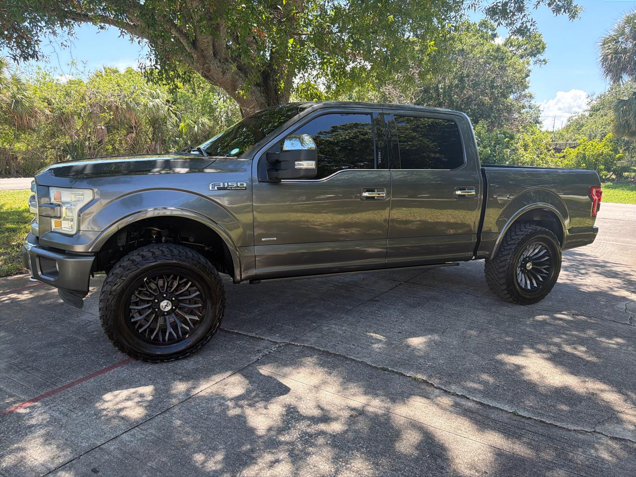 Ford F-150 XL SuperCrew 5.5-ft. Bed 4WD 2015