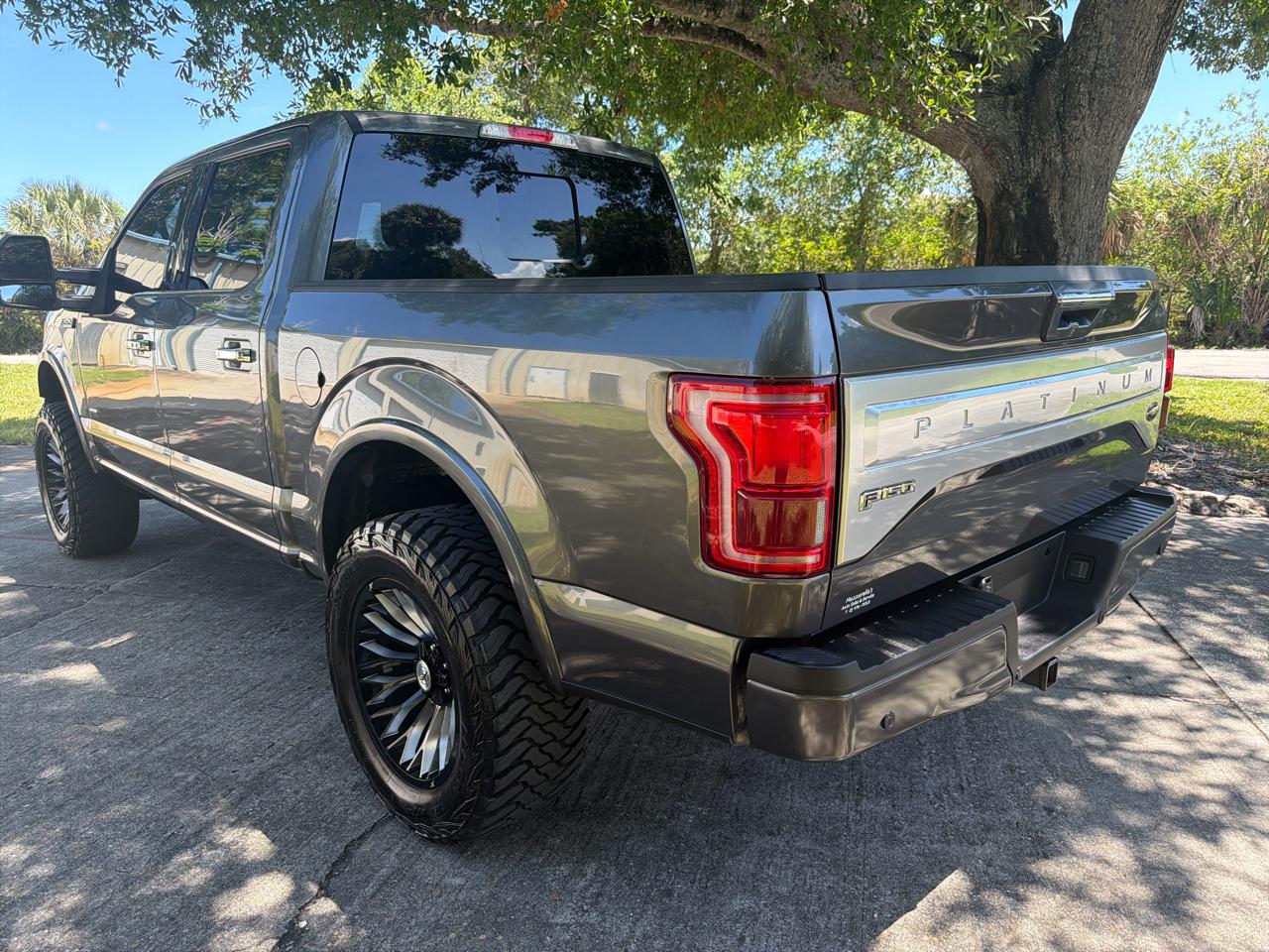 Ford F-150 XL SuperCrew 5.5-ft. Bed 4WD 2015