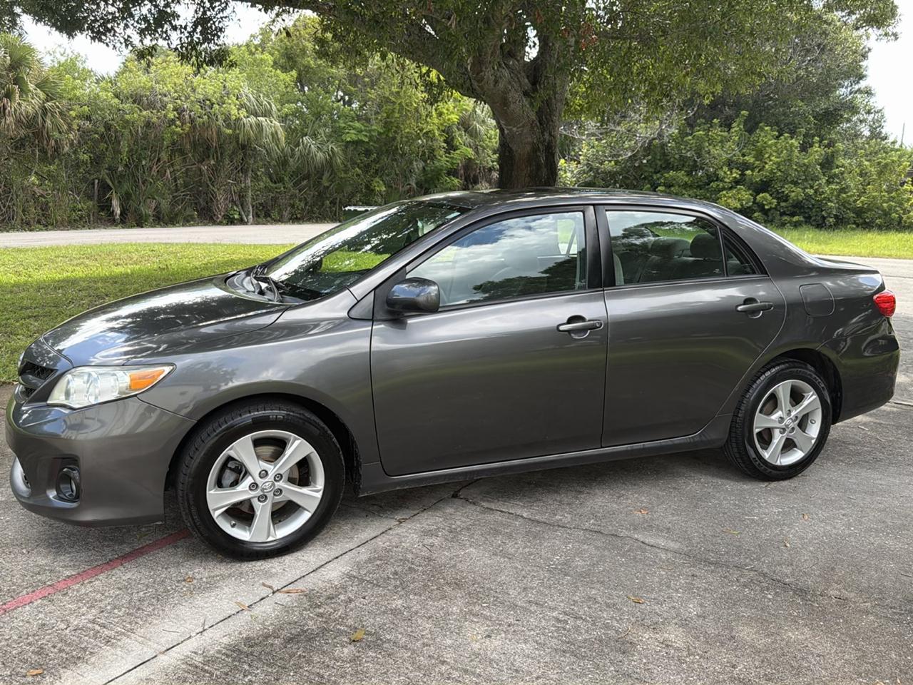 Toyota Corolla 4dr Sdn Auto S (Natl) 2012