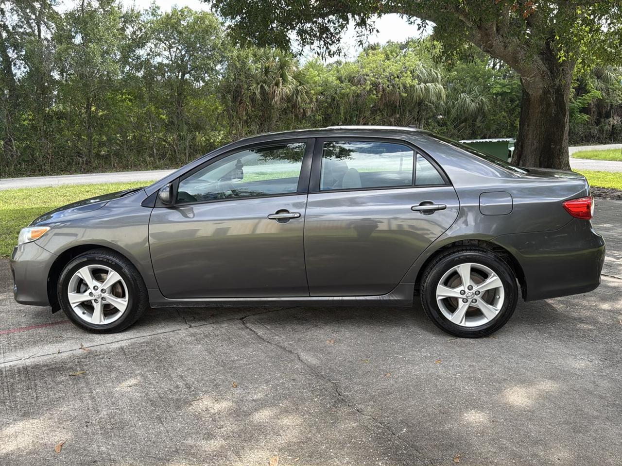 Toyota Corolla 4dr Sdn Auto S (Natl) 2012