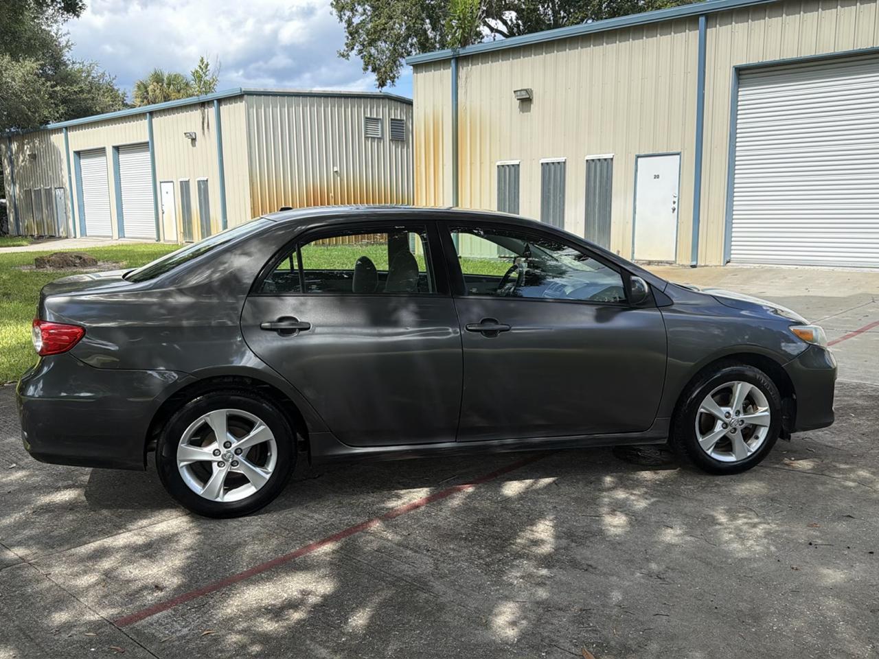 Toyota Corolla 4dr Sdn Auto S (Natl) 2012