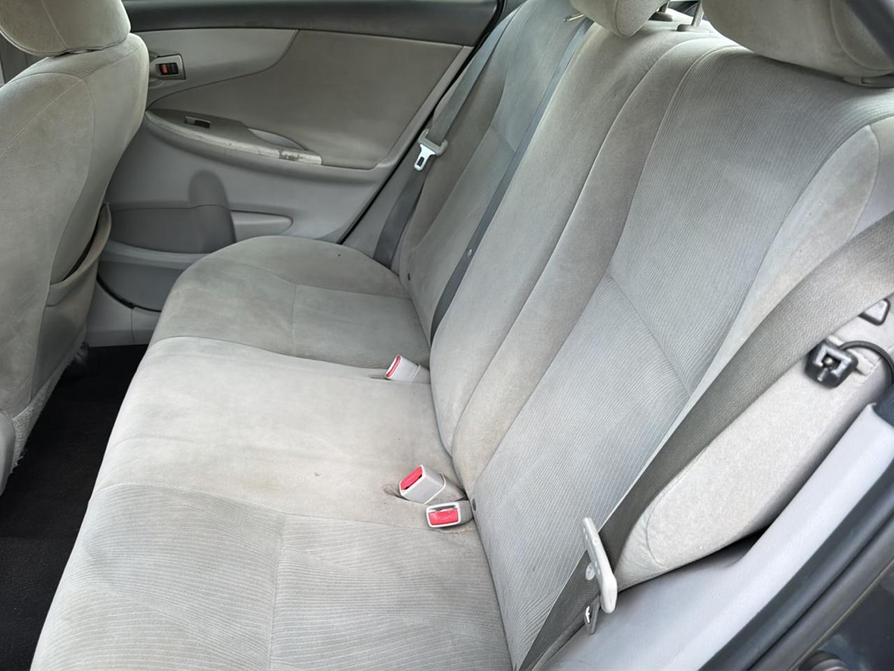 Toyota Corolla 4dr Sdn Auto S (Natl) 2012