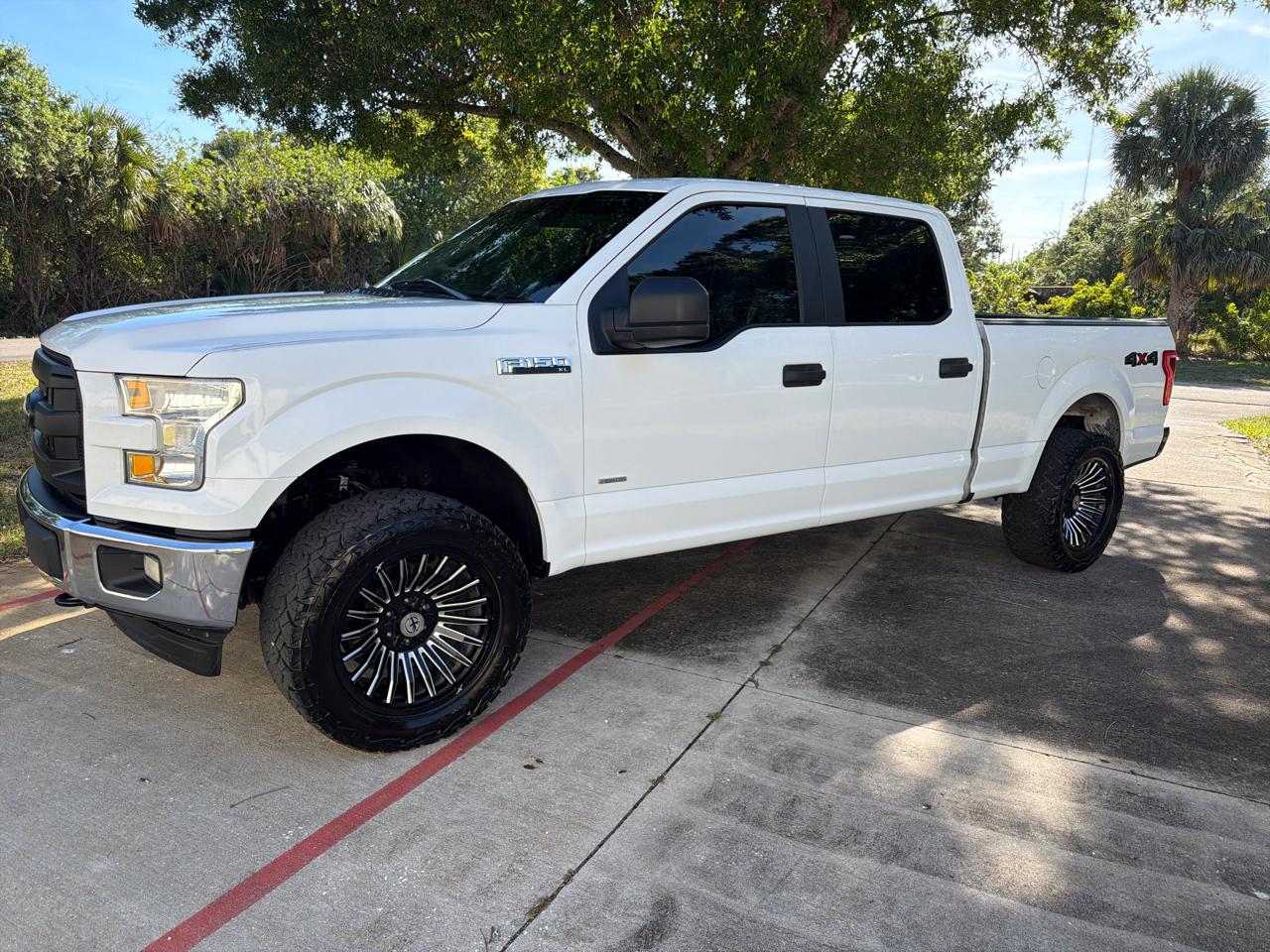 Ford F-150 4WD SuperCrew 139" XL 2015