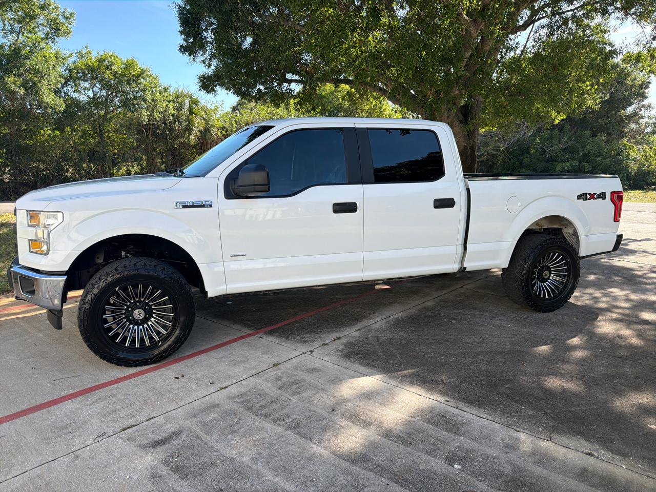Ford F-150 4WD SuperCrew 139" XL 2015