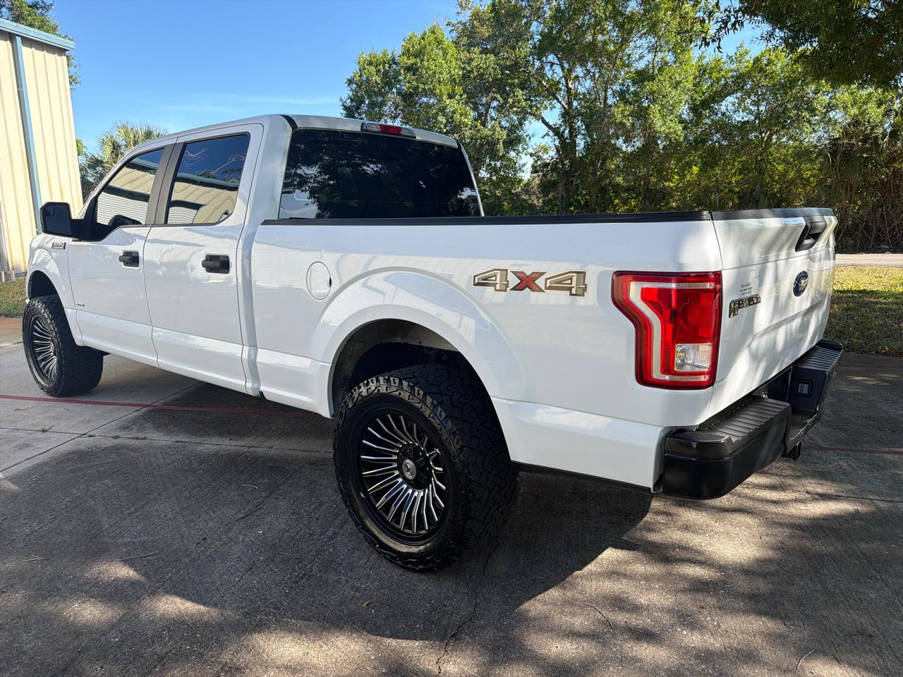 Ford F-150 4WD SuperCrew 139" XL 2015