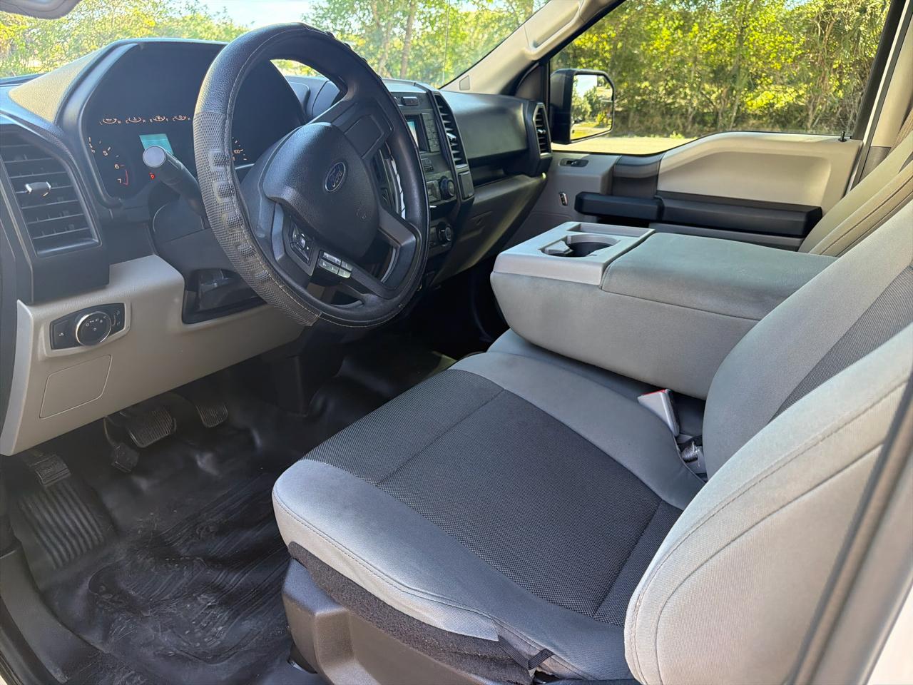 Ford F-150 4WD SuperCrew 139" XL 2015