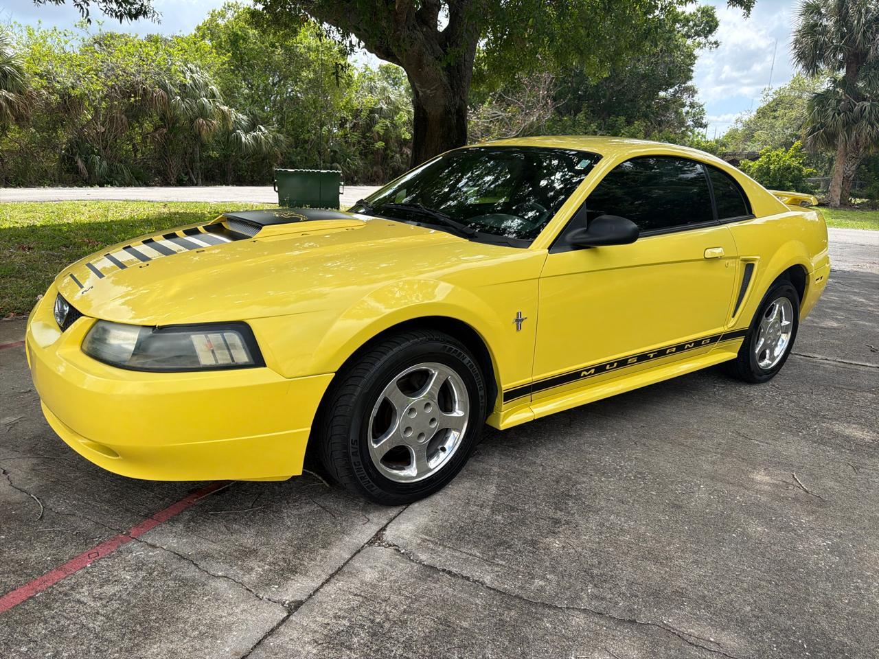 Ford Mustang 2dr Cpe Standard 2002