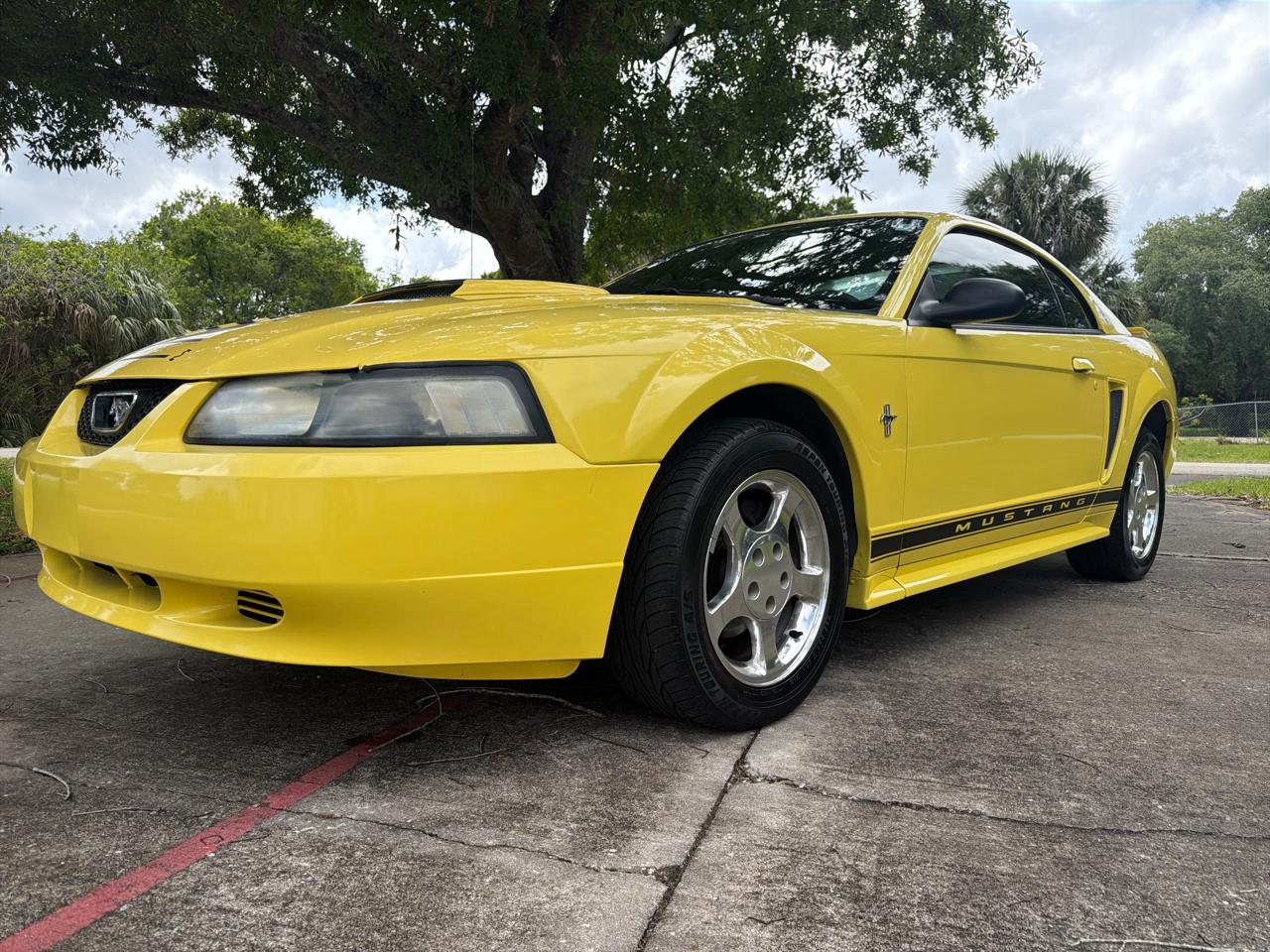 Ford Mustang 2dr Cpe Standard 2002