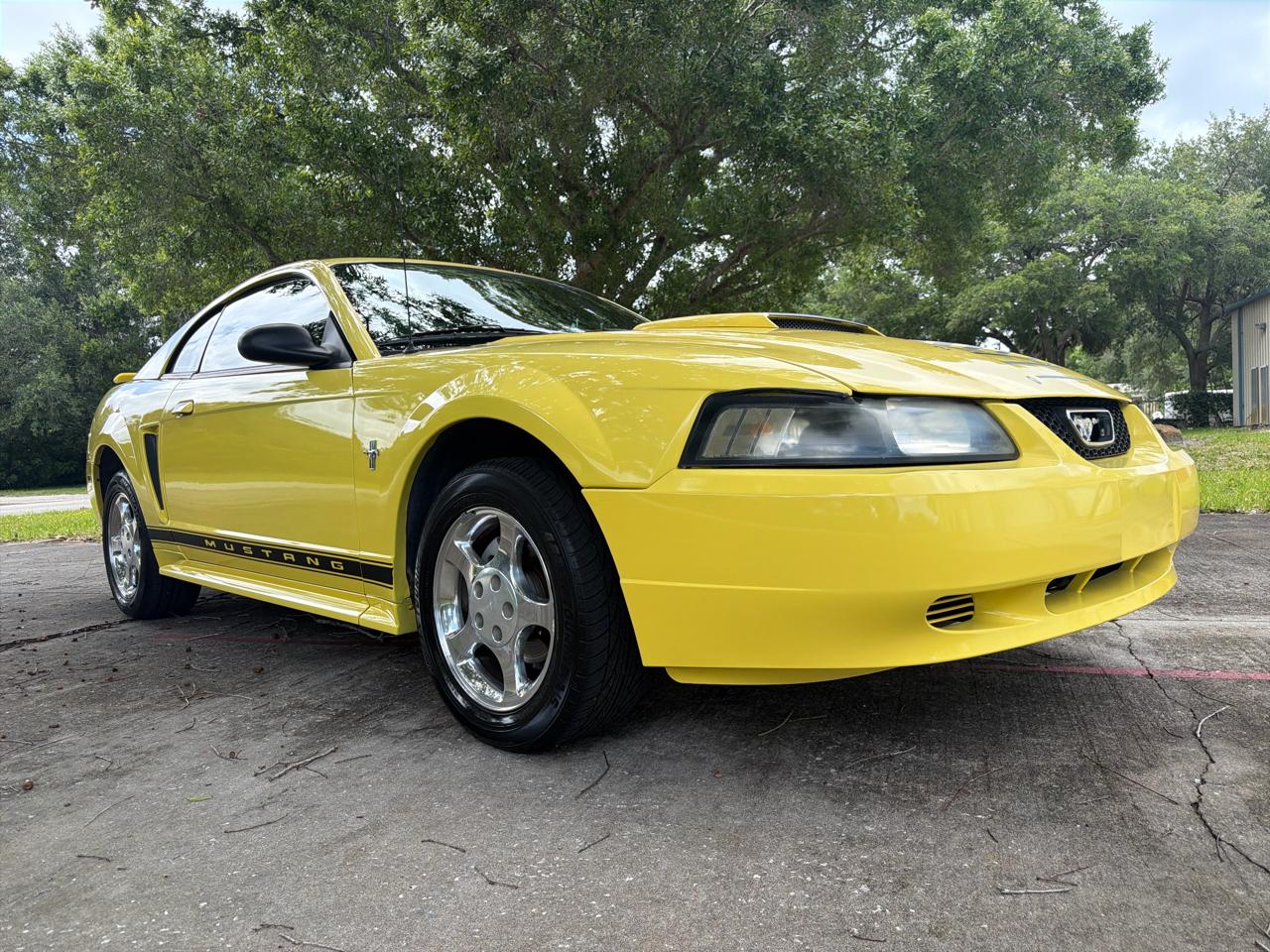 Ford Mustang 2dr Cpe Standard 2002