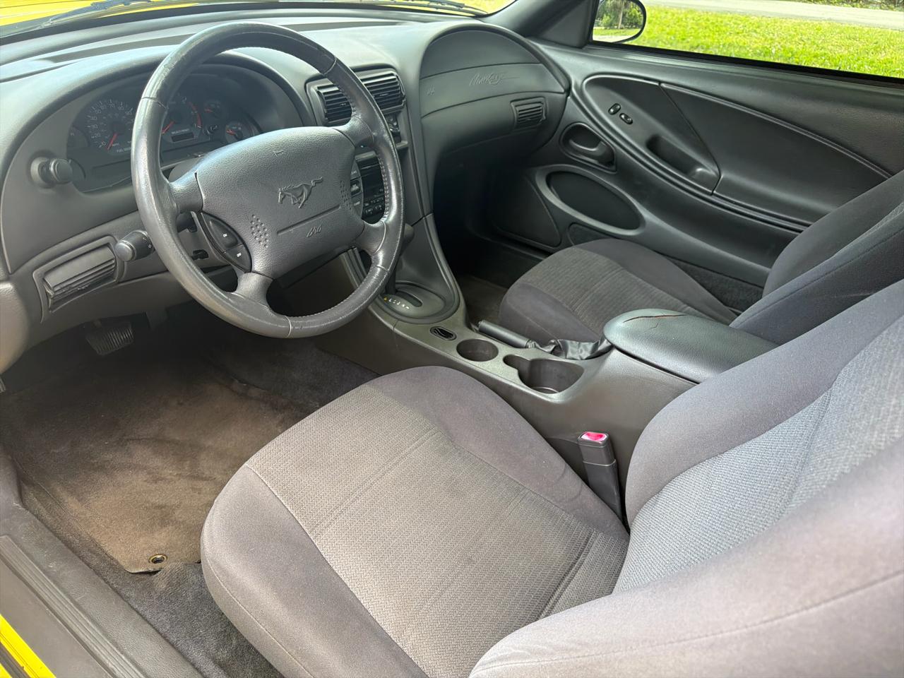 Ford Mustang 2dr Cpe Standard 2002