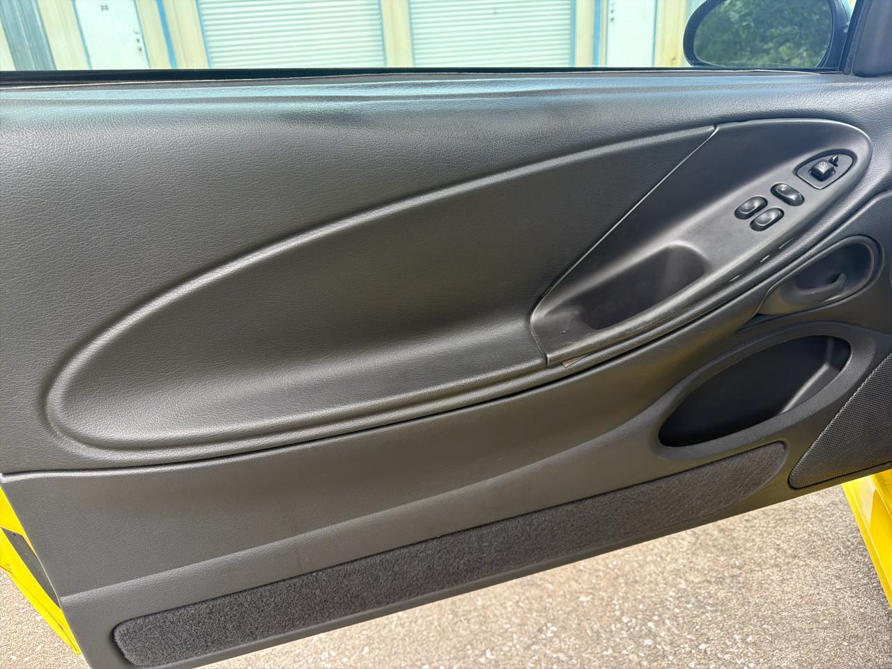 Ford Mustang 2dr Cpe Standard 2002