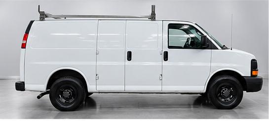 Chevrolet Express Cargo Van RWD 2500 135" 2009