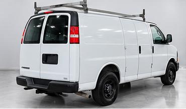 Chevrolet Express Cargo Van RWD 2500 135" 2009