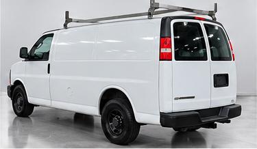Chevrolet Express Cargo Van RWD 2500 135" 2009