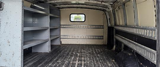 Chevrolet Express Cargo Van RWD 2500 135" 2009