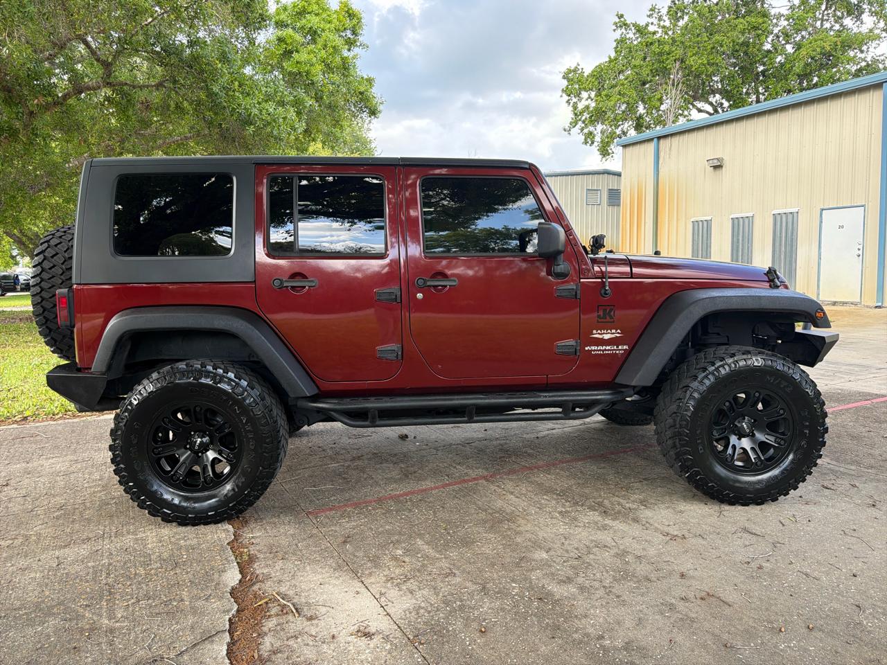 Jeep Wrangler 4WD 4dr Unlimited Sahara 2008