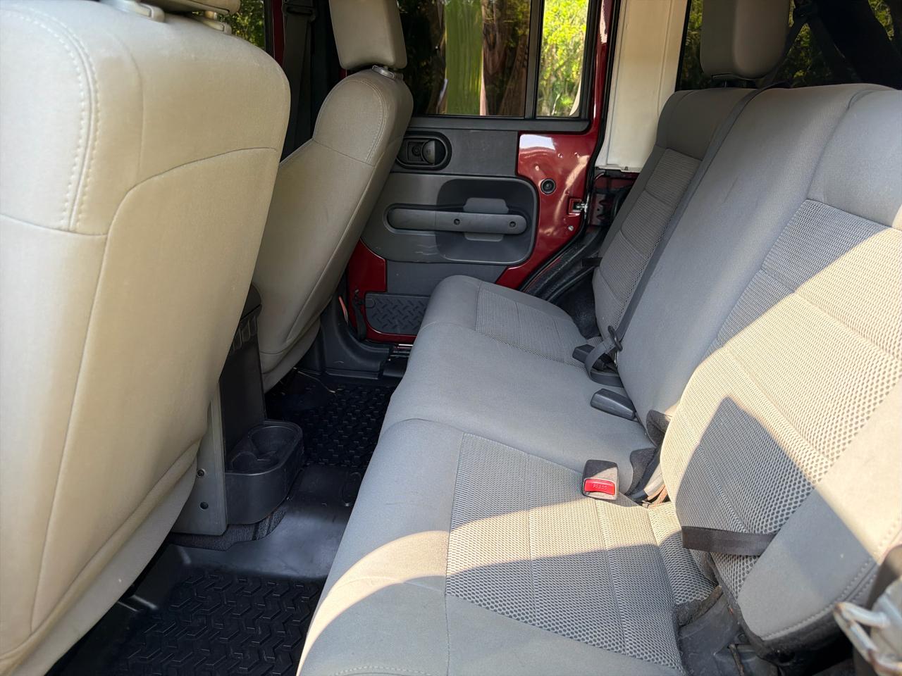 Jeep Wrangler 4WD 4dr Unlimited Sahara 2008