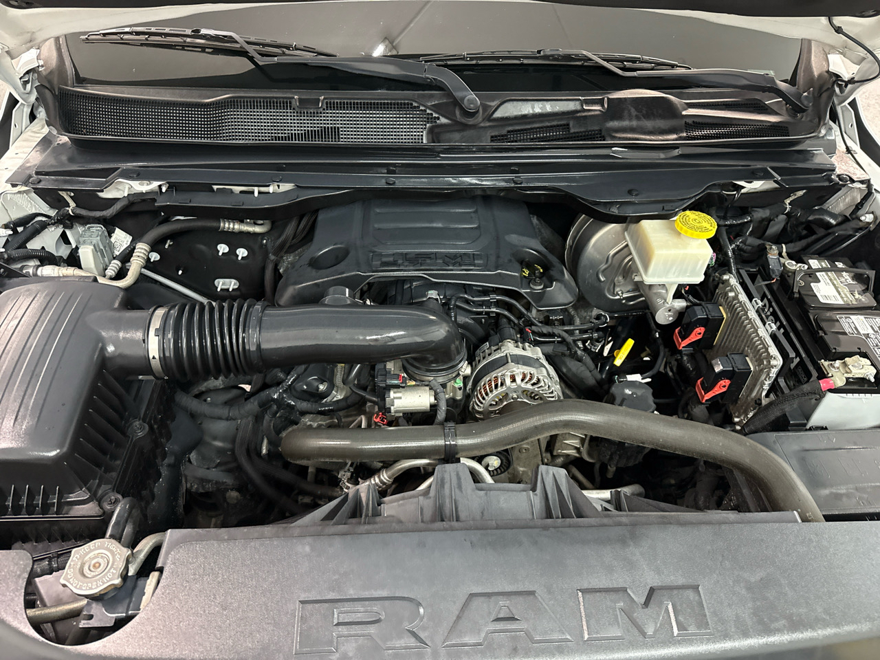 2020 Ram 1500 Laramie photo 19