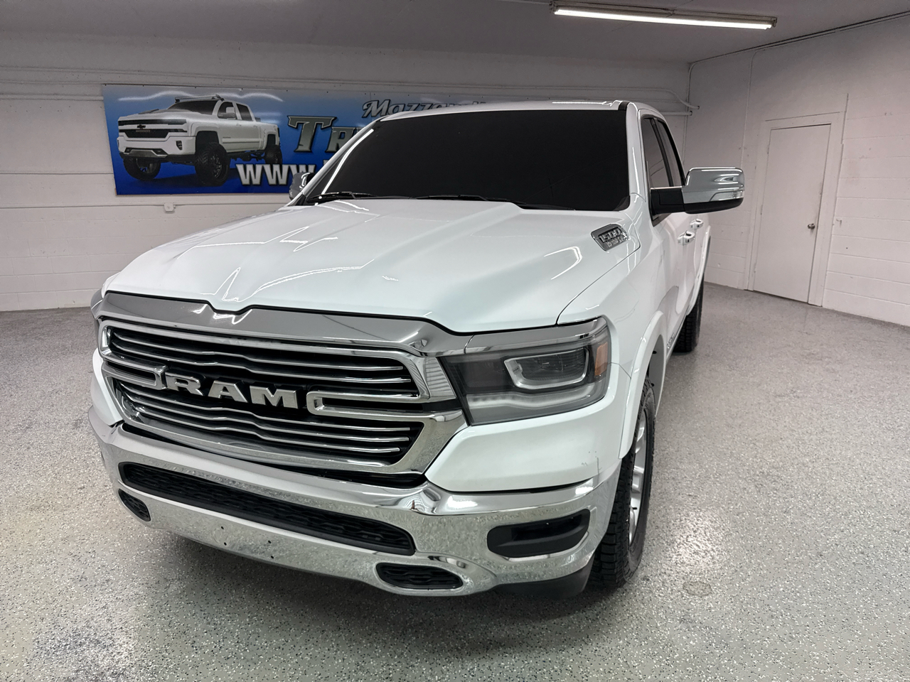 2020 Ram 1500 Laramie photo 3
