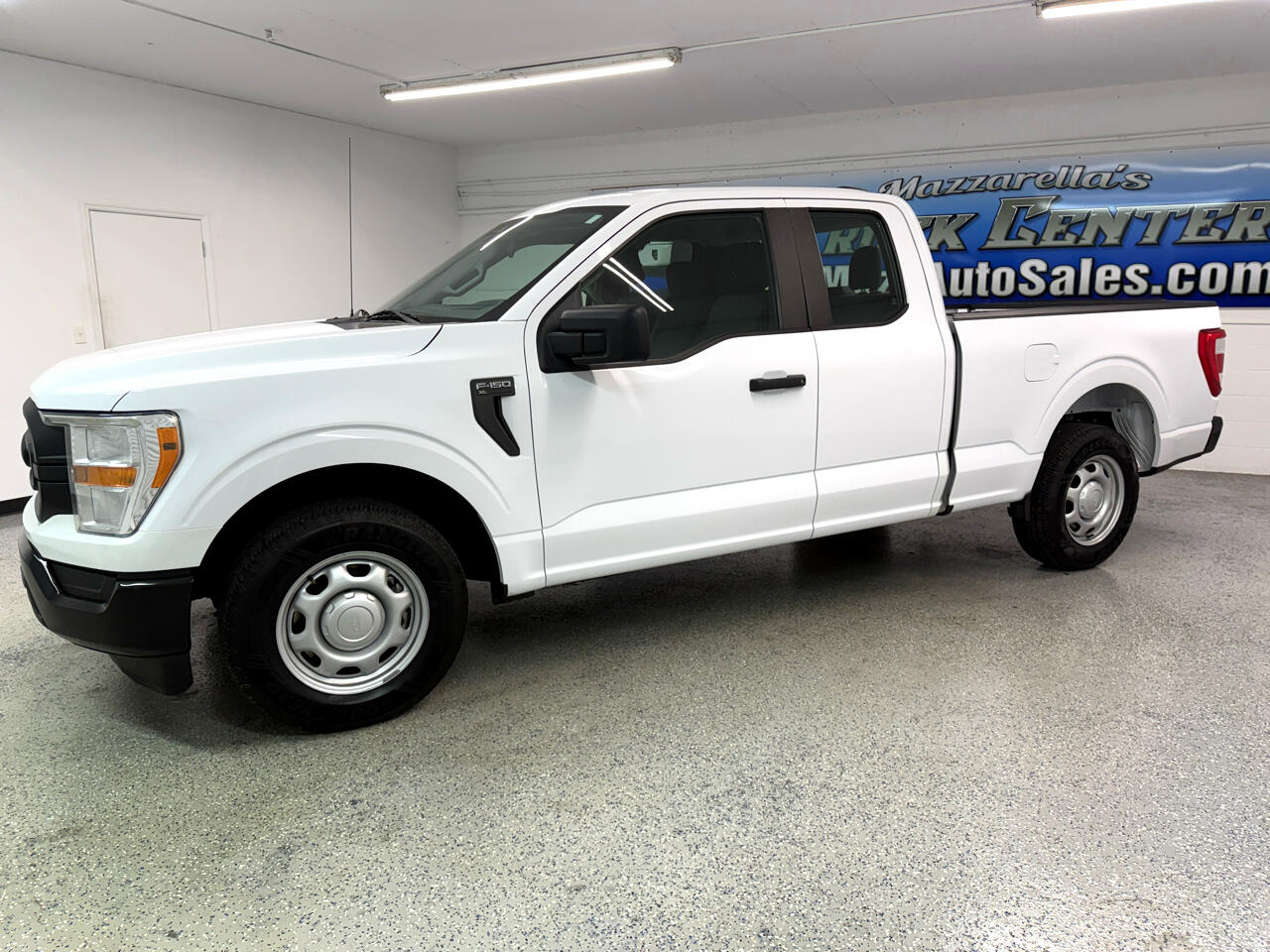 Ford F-150 XLT 2WD SuperCab 6.5' Box 2021 Ford F-150 XLT 2WD SuperCab 6.5' Box 2021