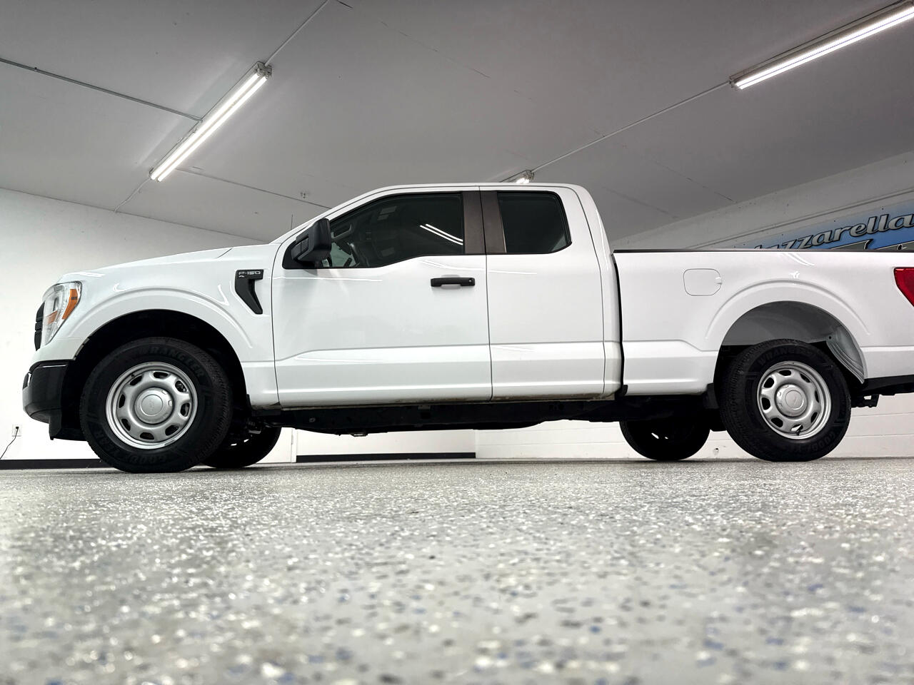 Ford F-150 XLT 2WD SuperCab 6.5' Box 2021 Ford F-150 XLT 2WD SuperCab 6.5' Box 2021