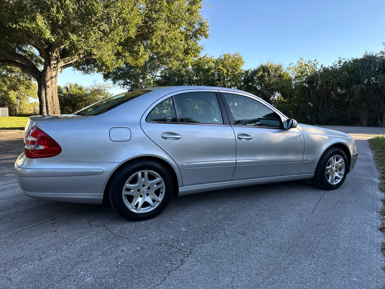 Mercedes-Benz E-Class 4dr Sdn 3.2L 2003 Mercedes-Benz E-Class 4dr Sdn 3.2L 2003