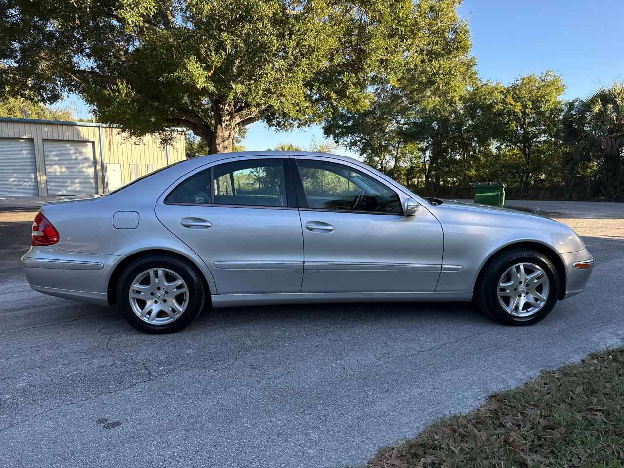 Mercedes-Benz E-Class 4dr Sdn 3.2L 2003 Mercedes-Benz E-Class 4dr Sdn 3.2L 2003