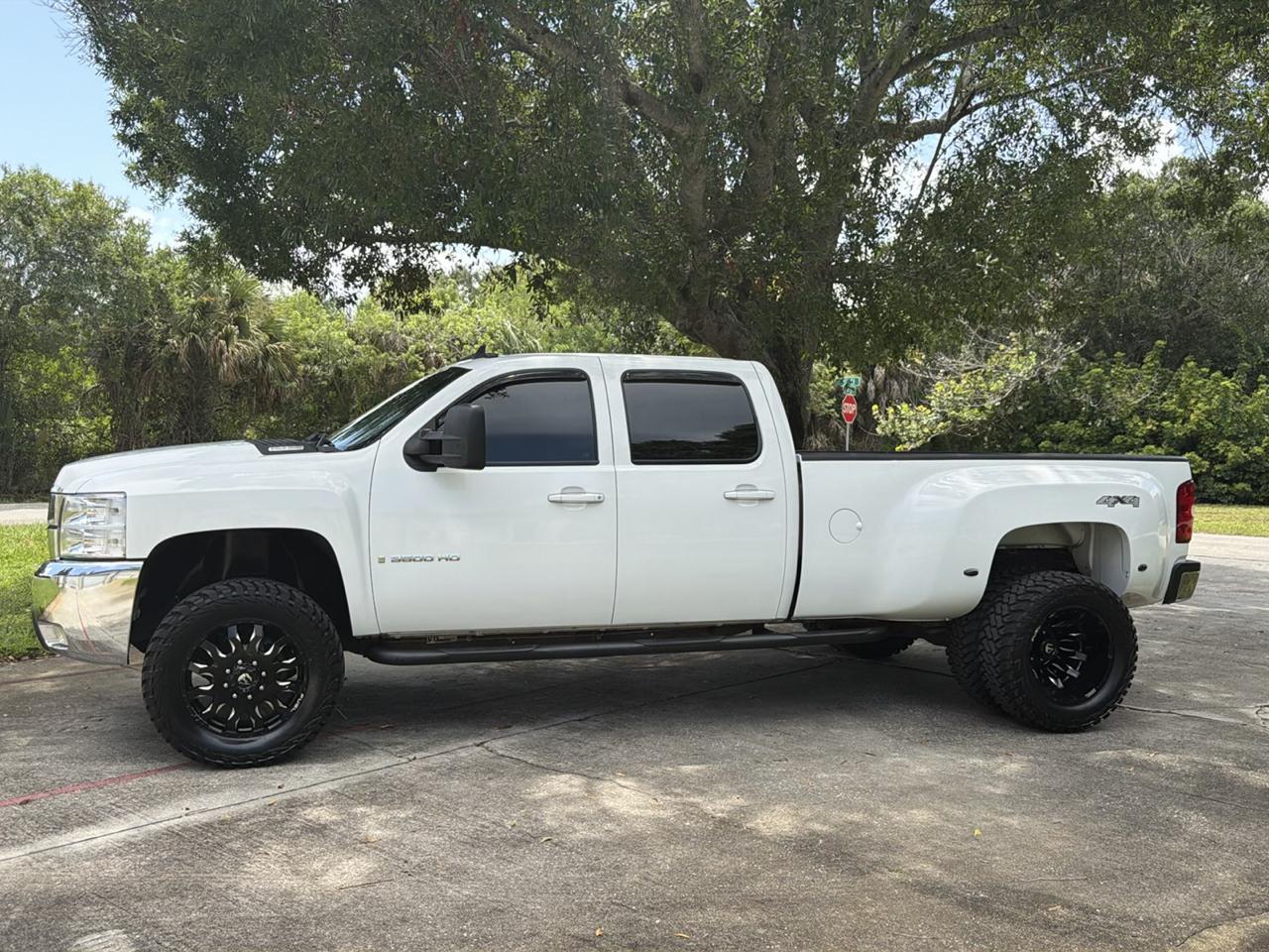 Chevrolet Silverado 3500HD 4WD Crew Cab 167" DRW LTZ 2009