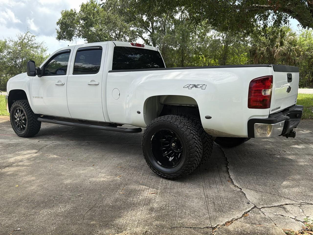 Chevrolet Silverado 3500HD 4WD Crew Cab 167" DRW LTZ 2009